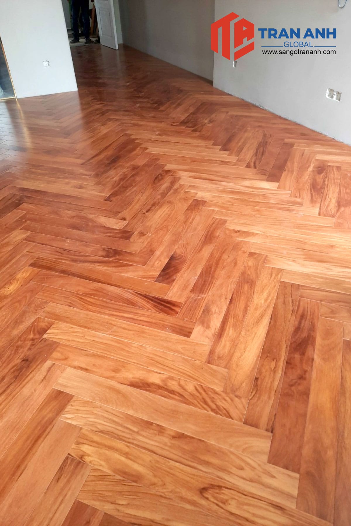 Hình ảnh hoàn thiện của sàn gỗ Gỏ đỏ đã được Trần Anh Wood bàn giao cho chủ nhà