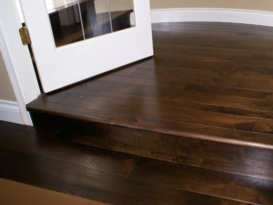 Màu sàn gỗ chiu liu