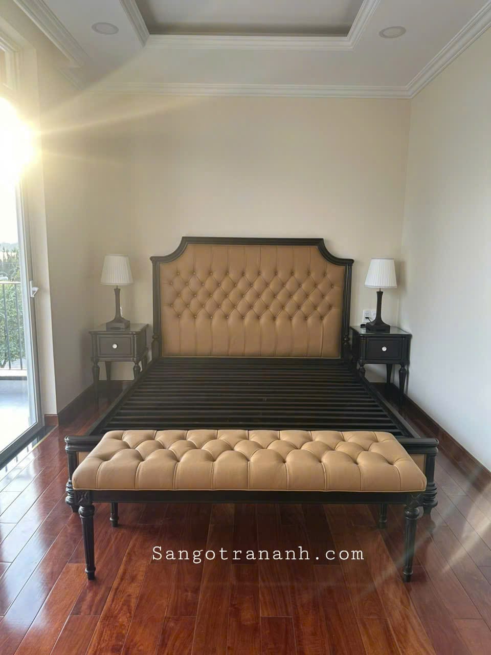 Phòng ngủ sử dụng sàn căm xe