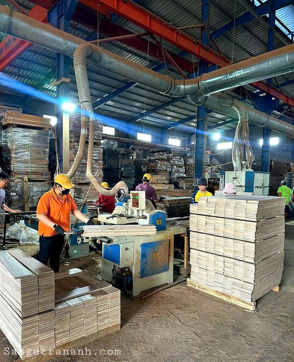 Xưởng sản xuất sàn gỗ tự nhiên