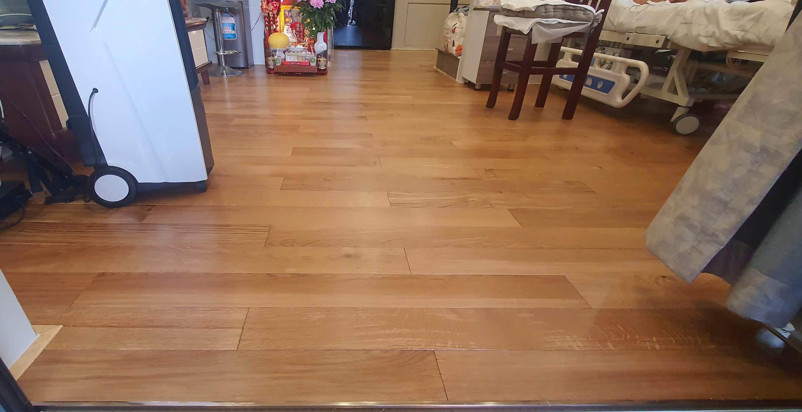 Lát sàn gỗ tự nhiên