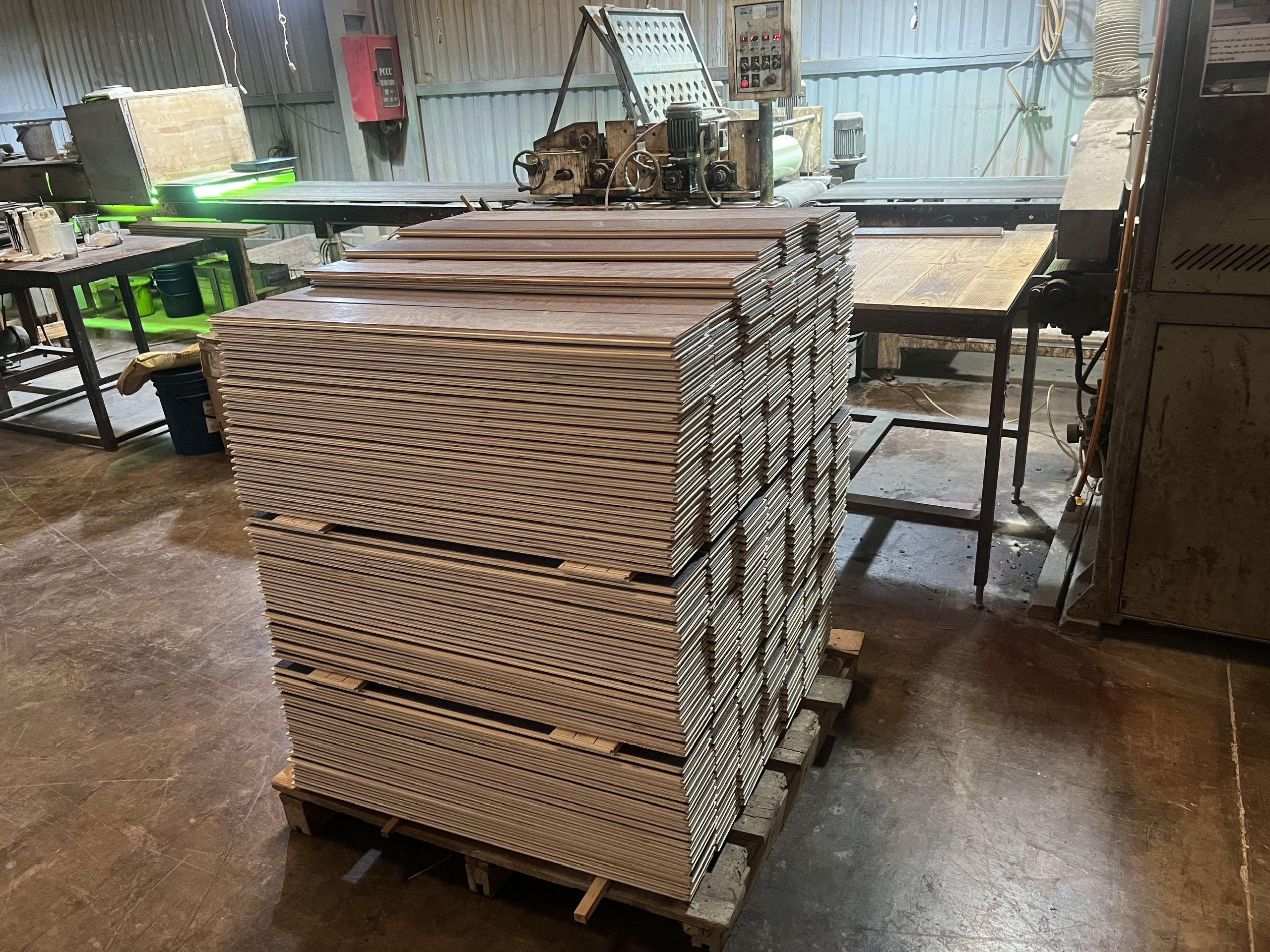 Từng thanh gỗ tự nhiên đều được xử lý