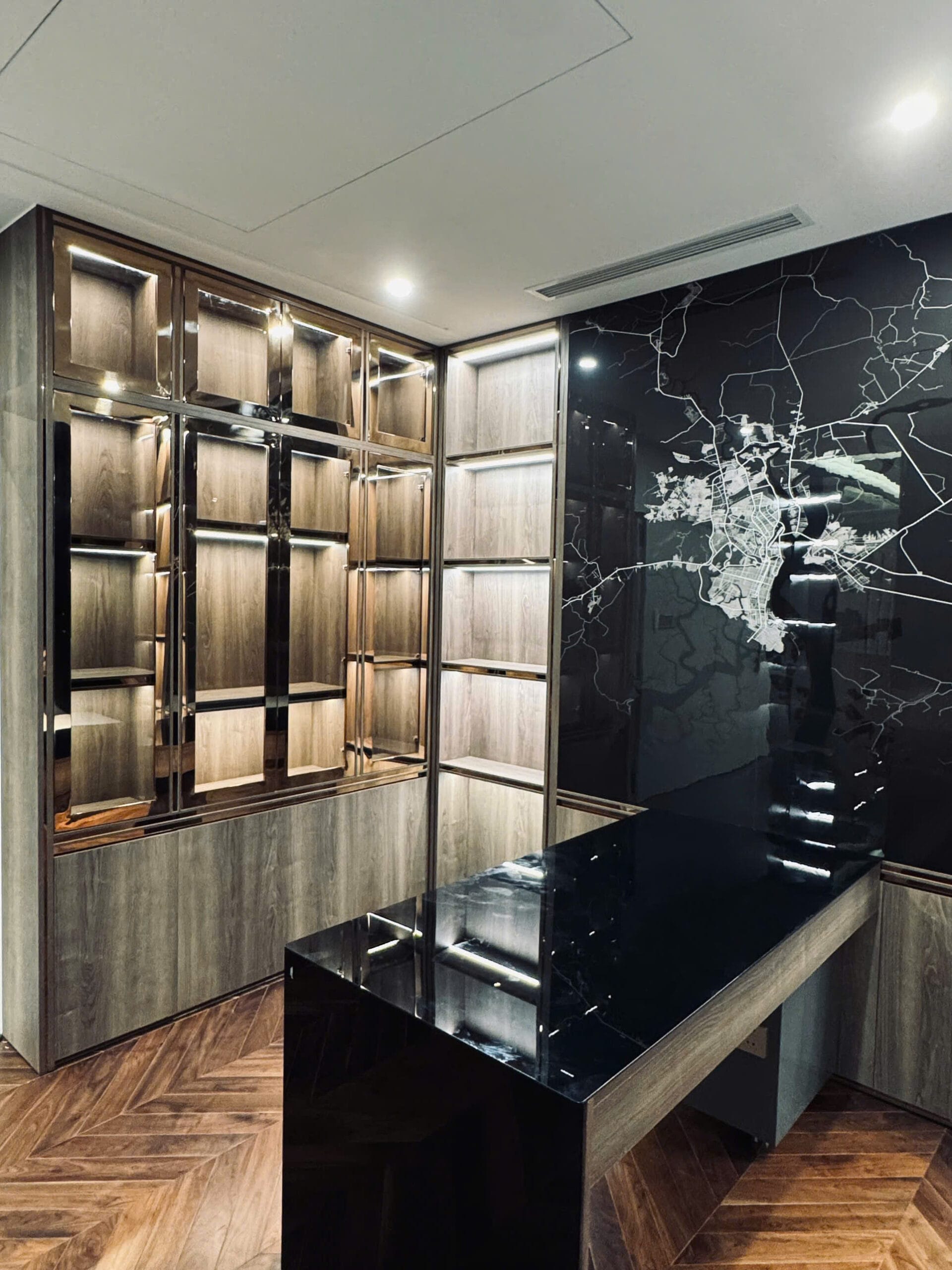 Phòng làm việc với sự kết hợp những gam màu sáng tối