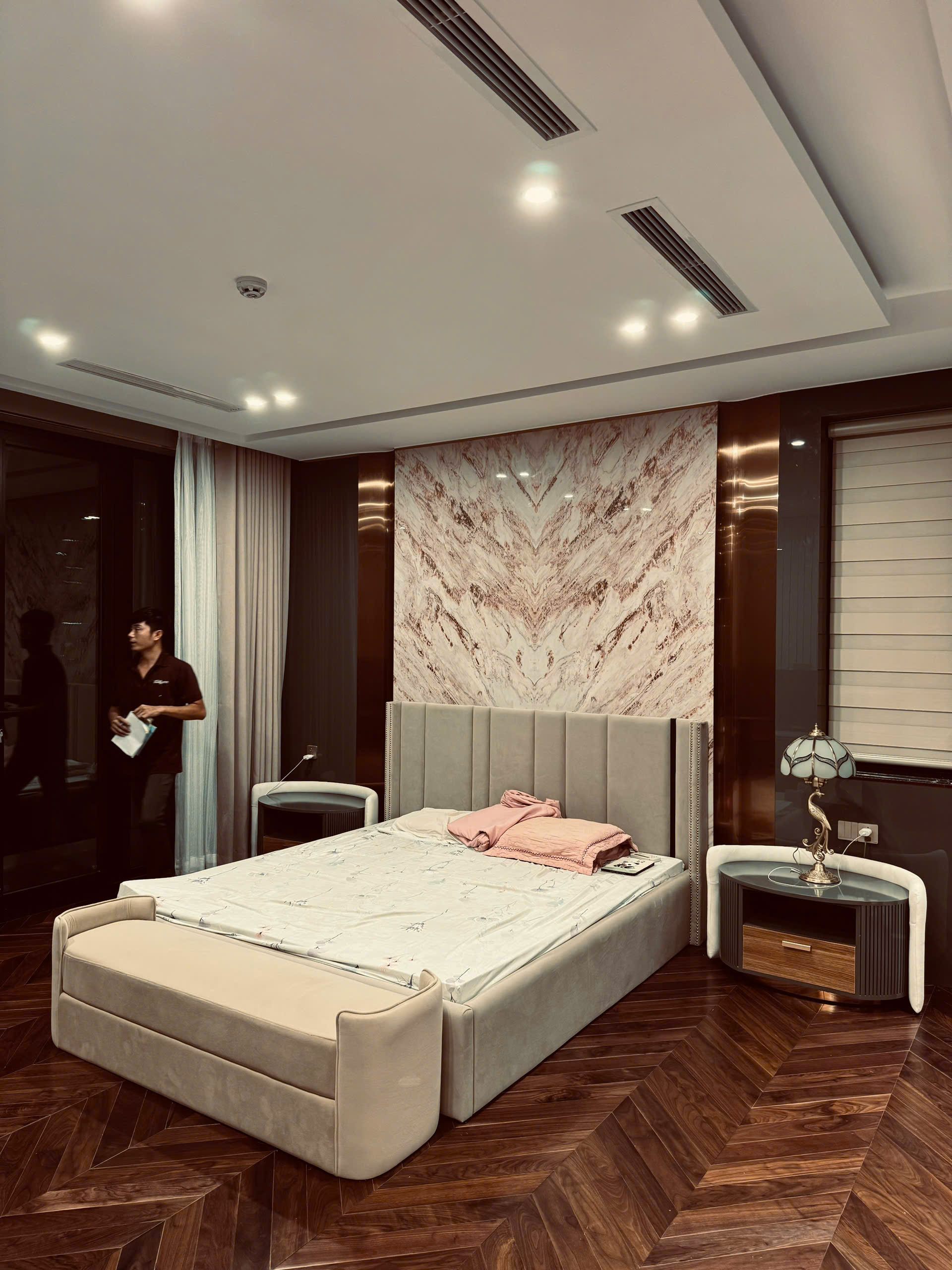 sàn gỗ óc chó - xương cá 45 độ