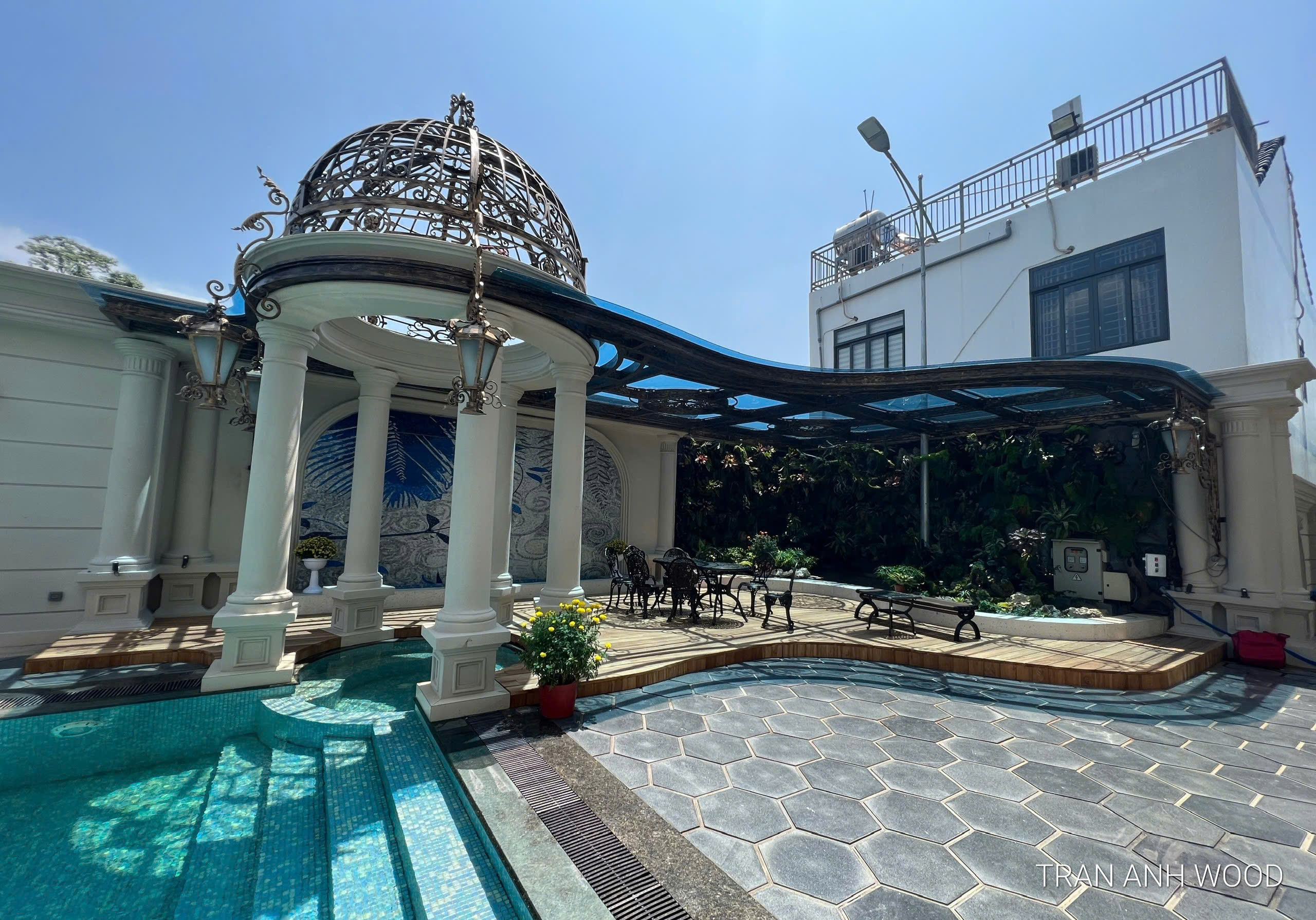 Sàn gỗ Teak Lào cho hồ bơi